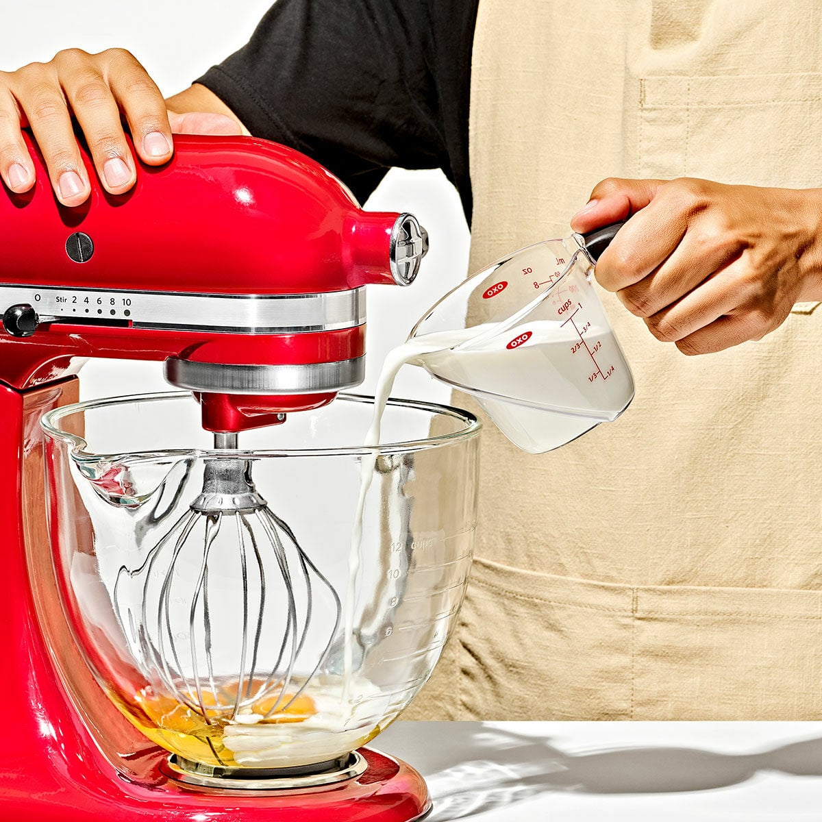 1-cup-angled-measuring-cup-a0 gg_70881v6_1cupangledmeasuringcup_02.jpg
