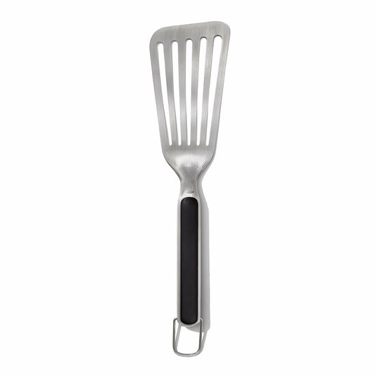 grilling-precision-turner-o5 gg_11309200_050520_3_rgb_1_.jpg